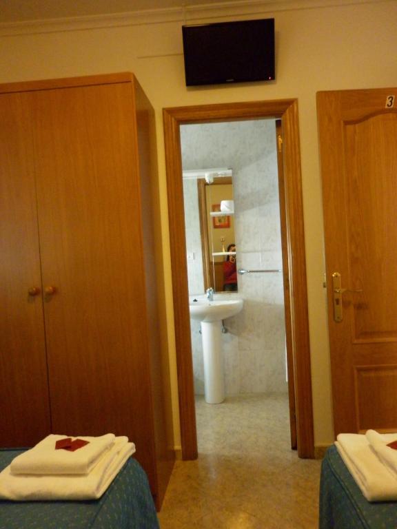 Pensión Portomiño Portomarín Quarto foto